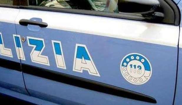VIOLENTA E METTE INCINTA LA FIGLIA, IN MANETTE 46ENNE 'PROTETTO' DALLA FAMIGLIA - 16/11/2012