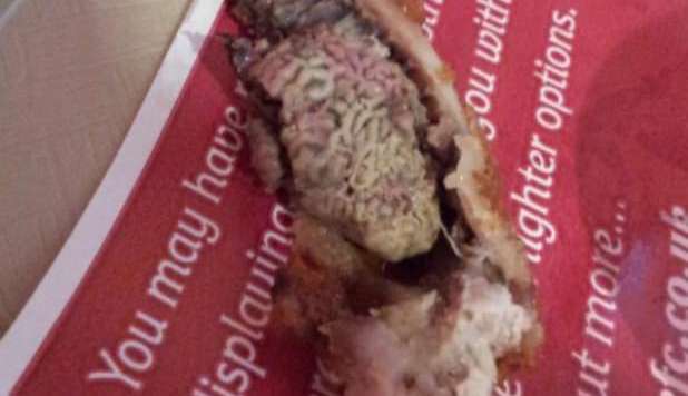 UN PEZZO DI RENE NEL POLLO FRITTO. LA FOTO FA IL GIRO DEL WEB - GUARDA - 08/01/2013
