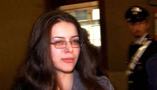 BESTIE DI SATANA, A ELISABETTA BALLARIN UNA BORSA DI STUDIO DA 6.000 EURO - FOTO - 29/01/2013