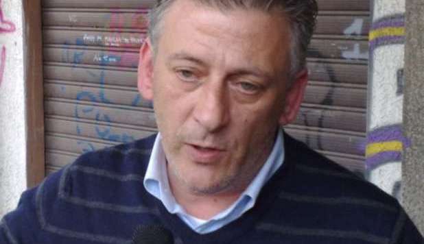 PRESIDENTE ASSOCIAZIONE ANTI RACKET SI DÁ FUOCO DAVANTI ALLA RAI - 05/02/2013