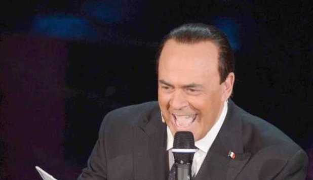 SANREMO 2013. CROZZA, FISCHI. FAZIO: 'CONTESTATORI NOTI' -FOTO/VIDEO - 13/02/2013