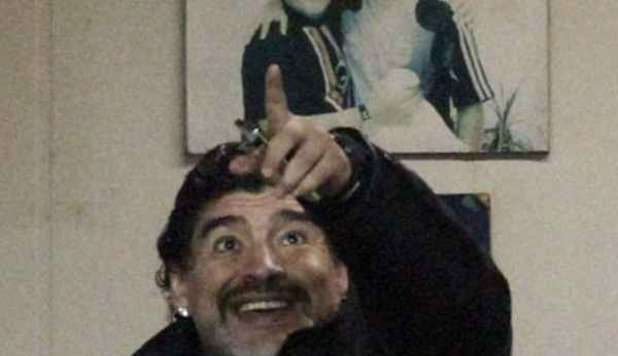 MARADONA È IN ITALIA. 'ATTERRATO A FIUMICINO DA DUBAI' - 25/02/2013