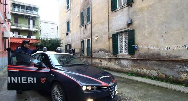 Roma, sfrattato non se ne vuole andare viene lanciato dalla finestra del bagno - 25/02/2013