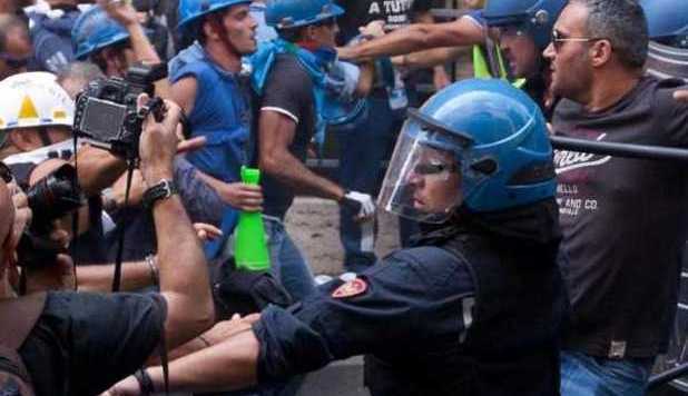'LA CRISI AUMENTA LE TENSIONI SOCIALI'. GLI 007: 'POSSIBILI ATTENTATI SPETTACOLARI' - 28/02/2013