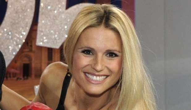 MICHELLE HUNZIKER STA MALE: 'INTERROTTA LA TOURNÉE' - 07/03/2013