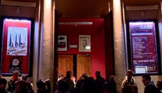 4 PARÀ AGGREDITI A BASTONATE FUORI DALLA DISCOTECA: 'FASCISTI' - 10/03/2013