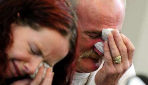 SEI FIGLI BRUCIATI NEL ROGO. IL PAPÀ: 'BENZINA SUGLI ABITI, NON MI LAVAVO DA 3 MESI' -FOTO - 14/03/2013
