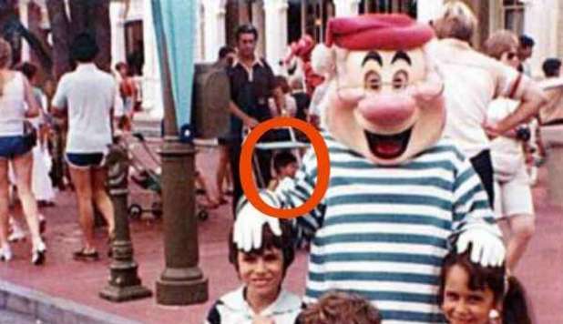 INSIEME PER CASO NELLA FOTO A DISNEY WORLD, DOPO 15 ANNI SONO MARITO E MOGLIE - GUARDA - 22/03/2013