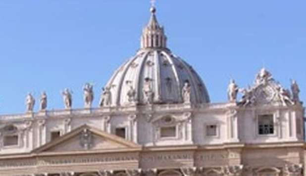 ROMA, UOMO MINACCIA IL SUICIDIO DALLA CUPOLA DI SAN PIETRO - 22/03/2013