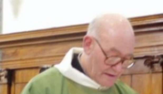 CONIUGI SUICIDI, IL PARROCO: 'CONTRO CRISI PRENDERE SOLDI AI RICCHI' - 07/04/2013