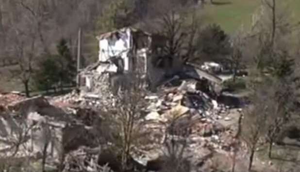 PARMA, SMOTTAMENTI E CASE CROLLATE VIDEO CHOC: LA COLLINA SI MUOVE - GUARDA - 14/04/2013
