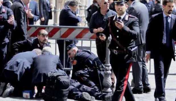 SPARI A PALAZZO CHIGI. FERITI 2 CARABINIERI TOSCANI E UNA DONNA INCINTA - FOTO/VIDEO - 28/04/2013