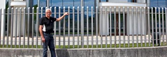 ''LAVORATE MEZZ'ORA IN PIÙ GRATIS O A FINE ANNO CHIUDO''. E GLI OPERAI ACCETTANO - 05/07/2013