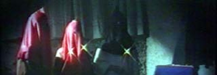 RITI SATANICI IN CASA CON LA FIGLIA 13ENNE: ''SIAMO FIGLI DI ODINO''. E PICCHIANO I CC - 10/07/2013