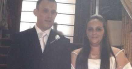SI SPOSA DUE VOLTE, MA SENZA DIVORZIARE. LA PRIMA MOGLIE LO SCOPRE SU FB - FOTO - 15/07/2013