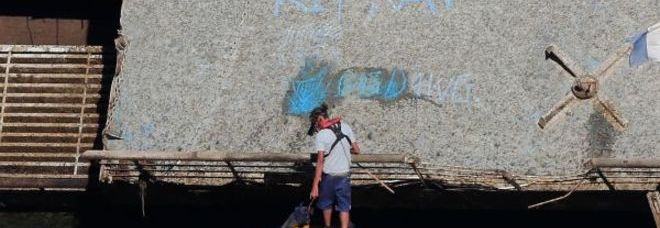 CONCORDIA, SULLA PANCIA SPUNTA LO STRANO GRAFFITO: ''KIT KAT BIG DAWG'' - GUARDA - 16/09/2013