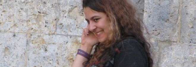 ILARIA MUORE A 20 ANNI A TARANTO: UCCISA DAL COMPAGNO VIOLENTO. ''MAI UNA DENUNCIA'' - 23/09/2013