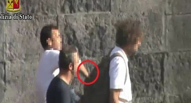 ECCO COME AGISCONO I BORSEGGIATORI - VIDEO - 27/10/2013