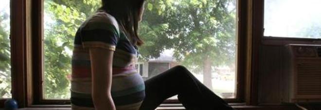 BIMBA DI 11 ANNI PRESTO MAMMA: IL FIDANZATINO È UNO STUDENTE DI 17 - 03/11/2013