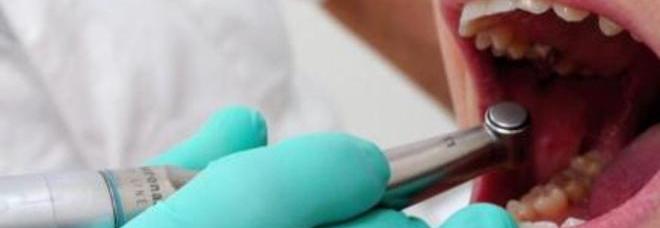 DENTISTA GENEROSO: ''LAVORO GRATIS PER I POVERI'', MA NESSUNO SI PRESENTA - 24/11/2013