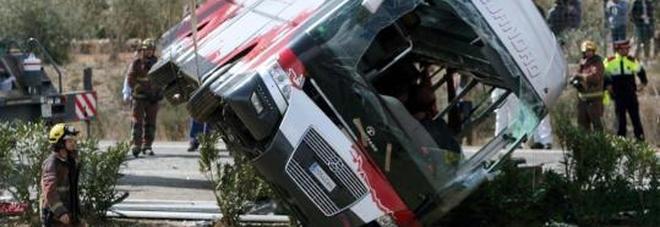 L'AUTISTA SVIENE MENTRE GUIDA: PANICO SUL BUS DIRETTO ALL'AEROPORTO - 25/07/2016