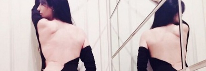 SENZA SLIP SU INSTAGRAM, LA FOTO HOT FA IMPAZZIRE IL WEB. LA RICONOSCETE? - GUARDA - 22/04/2016