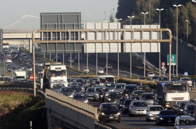 Torna la truffa dello specchietto: E' allarme sulla Roma-Fiumicino - 10/04/2012