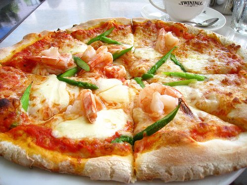 Er tuo gusto de pizza preferito: Pizza gamberetti, asparagi e panna - 26/04/2012
