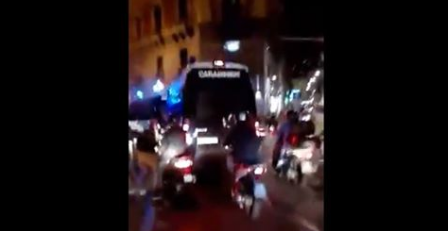 DOPO LE AGGRESSIONI DI QUESTA NOTTE ARRIVA LA RISPOSTA DEI NAPOLETANI: IL VIDEO DELL'UNICITA' DEL POPOLO NAPOLETANO - STA ACCADENDO ORA - 01/11/2017