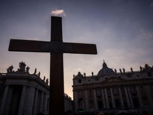 CONCLAVE, OGGI IL VIA. PRIMA FUMATA ALLE 19 - 11/03/2013