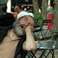 AO' MA CHE DORMIVI ?? ... NO MACCHE', M'ERO N'ATTIMO POGGIATO !! - 27/03/2012