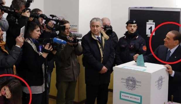 BERLUSCONI RIPRENDE LA SCRUTATRICE: 'TU DEVI SORRIDERE'. LEI NON LO ASCOLTA - VIDEO - 24/02/2013