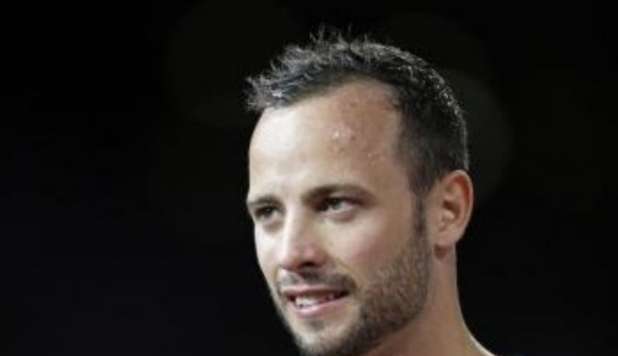 PISTORIUS, FESTA CON GLI AMICI: 'ERA SERENO, FLIRTAVA CON ALTRE DONNE' - 14/04/2013