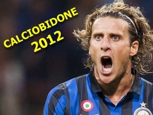 Diego Forlan vince il titolo Calciobidone del 2012 - 10/01/2013