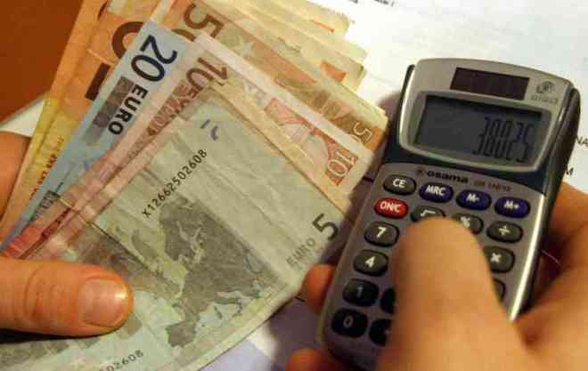 IVA AL 22%, TUTTI I PRODOTTI CHE AUMENTERANNO, DALLE SCARPE ALLA BENZINA - 20/05/2013