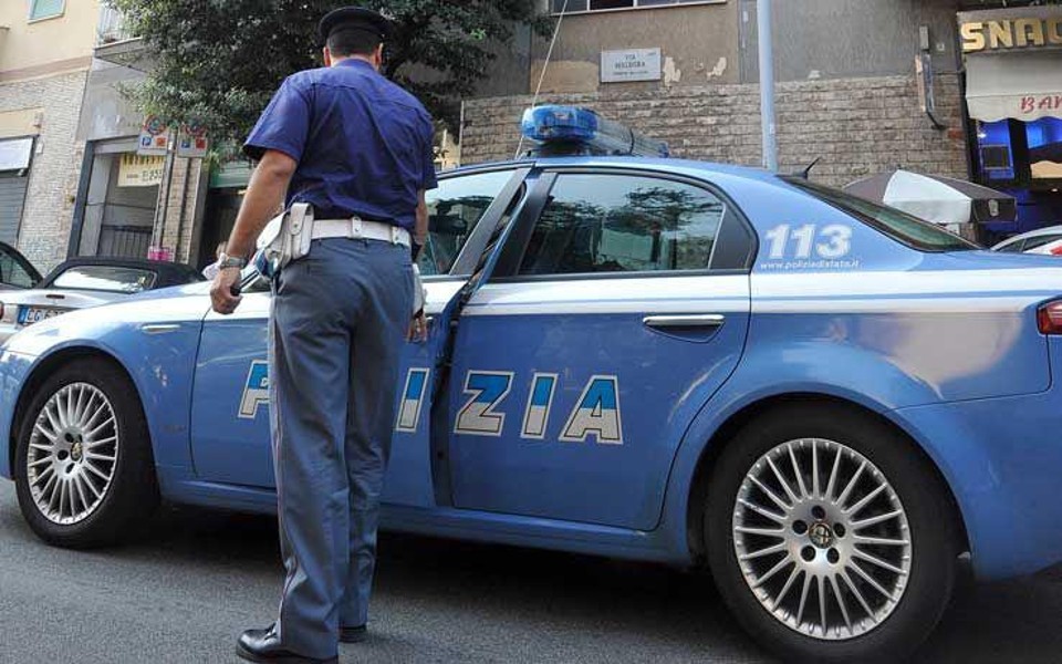 ROMA, SPARI NEL SUPERMERCATO IN PIENO GIORNO. TERRORE TRA LA GENTE - 26/01/2014