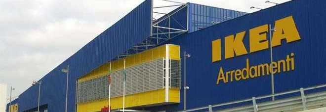 ROMA, BIMBO DI 4 ANNI SOFFOCATO DA UN WURSTEL AL RISTORANTE DELL'IKEA: È IN FIN DI VITA - 12/03/2014