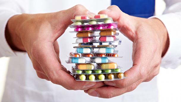 ASSUME UN FARMACO DATO DAL DIETOLOGO PER DIMAGRIRE MA GLI EFFETTI SONO STATI DEVASTANTI - 18/03/2015