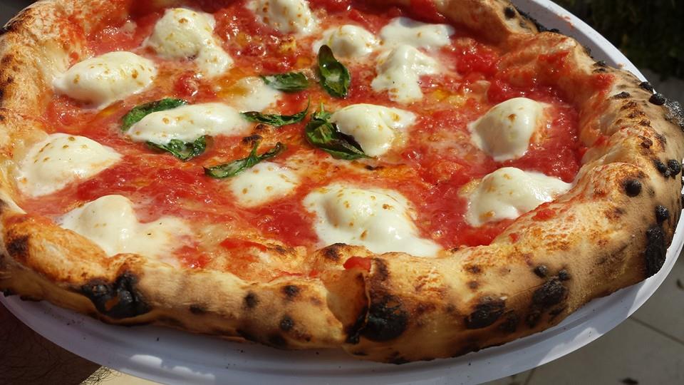 LA PIZZA MARGHERITA E' IN PERICOLO. ECCO COSA ACCADE - 26/03/2015