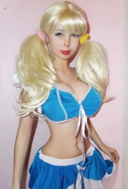 ''SONO TUTTA NATURALE''. A 18 ANNI E' IDENTICA A BARBIE MA LEI GIURA DI ESSERE NATA COSI' E CHE LA SUA DIETA E' A BASE DI SALSICCE. ECCO LE SUE FOTO - 09/06/2017