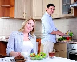 ER MARITO DOPO L'ENNESIMA SETTIMANA 'N BIANCO, AFFRONTA 'A MOJE E JE DICE: - 17/03/2012