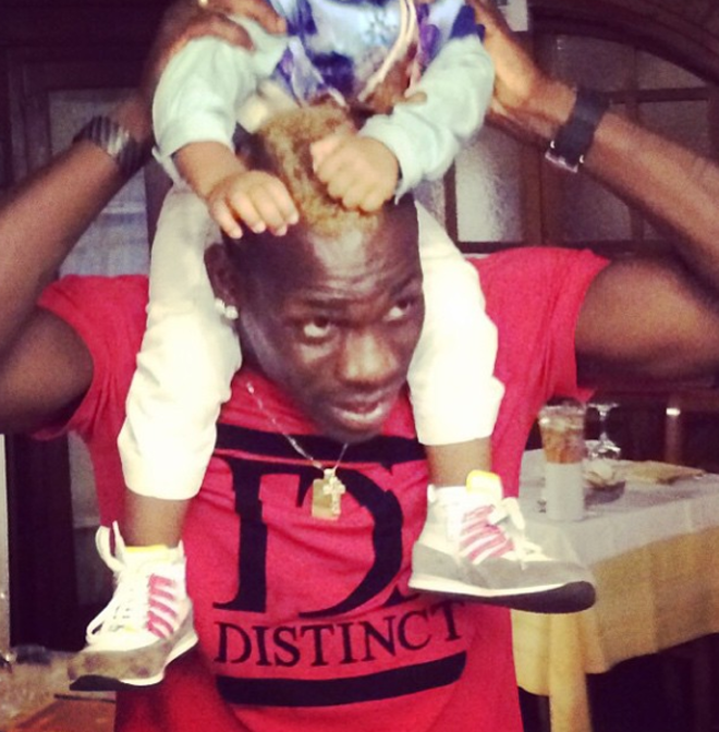 BALOTELLI: ASSEGNO SETTIMANALE PER PIA. ECCO QUANTO VERSERA' - 14/10/2014