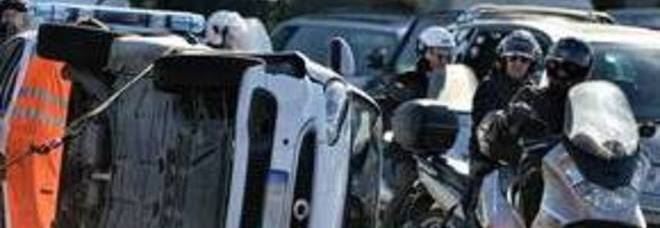ROMA, SMART CONTRO UN CAMION SULLA CASSIA: FABIO MUORE A 22 ANNI - 16/06/2015