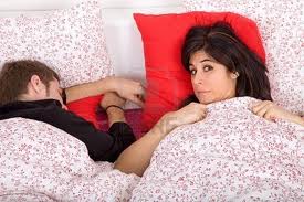 'NA COPPIA A LETTO... - 04/03/2012
