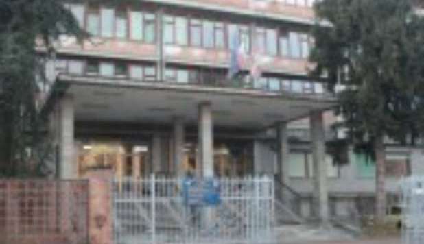 ATTACCO CARDIACO IN CLASSE : 15ENNE MUORE DAVANTI AI COMPAGNI - 08/03/2013