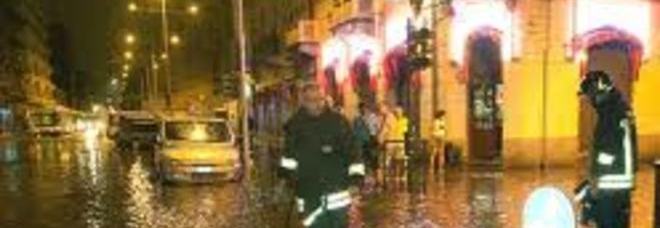 MALTEMPO, NUBIFRAGI SULLA PENISOLA: ALLAGAMENTI NEL TORINESE E TRENI BLOCCATI A ROMA - PREVISIONI - 09/08/2013