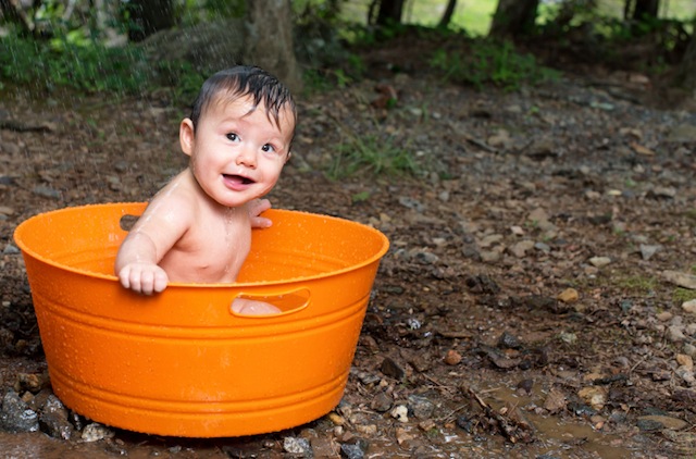 5 FOTO DEI NOSTRI FIGLI CHE NON DEVONO ESSERE CONDIVISE SU FACEBOOK - 19/11/2014