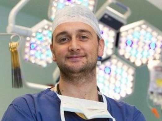 E' ITALIANO ED E' IL PIU' GIOVANE MIGLIOR CARDIOCHIRURGO DI LONDRA. L'ITALIA LO HA RIFIUTATO - 26/02/2015
