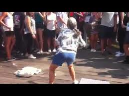 Il vecchietto balla la breakdance: il video fa il giro del web - 22/09/2013