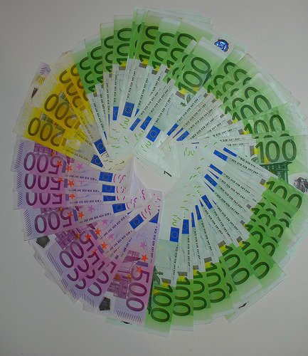 VOI VEDE' I TUOI SOLDI RADDOPPIASSE ?? ... ALLORA METTILI DAVANTI A 'O SPECCHIO !! - 05/03/2012
